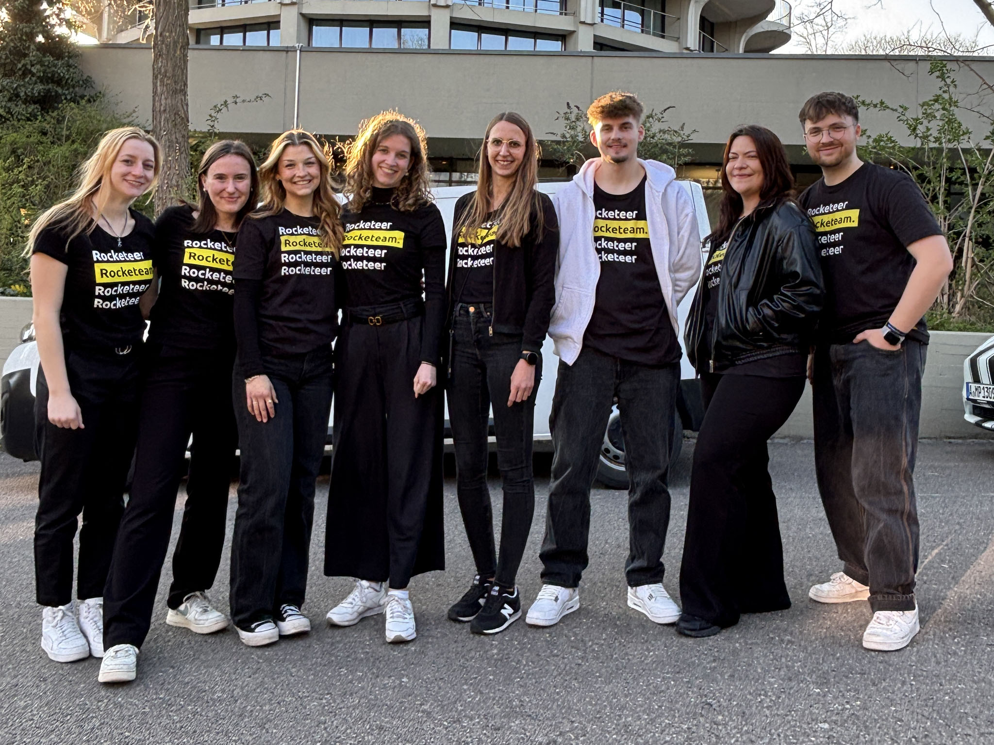 Azubis, Duale Studierende und Trainees der Main-Post beim Rocketeer-Festival in Augsburg. Foto: Leonora Schwörer